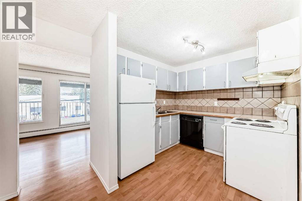 Apartment for Sale in 104, 1633 26 Avenue SW|Calgary, Alberta T2T1C7 4