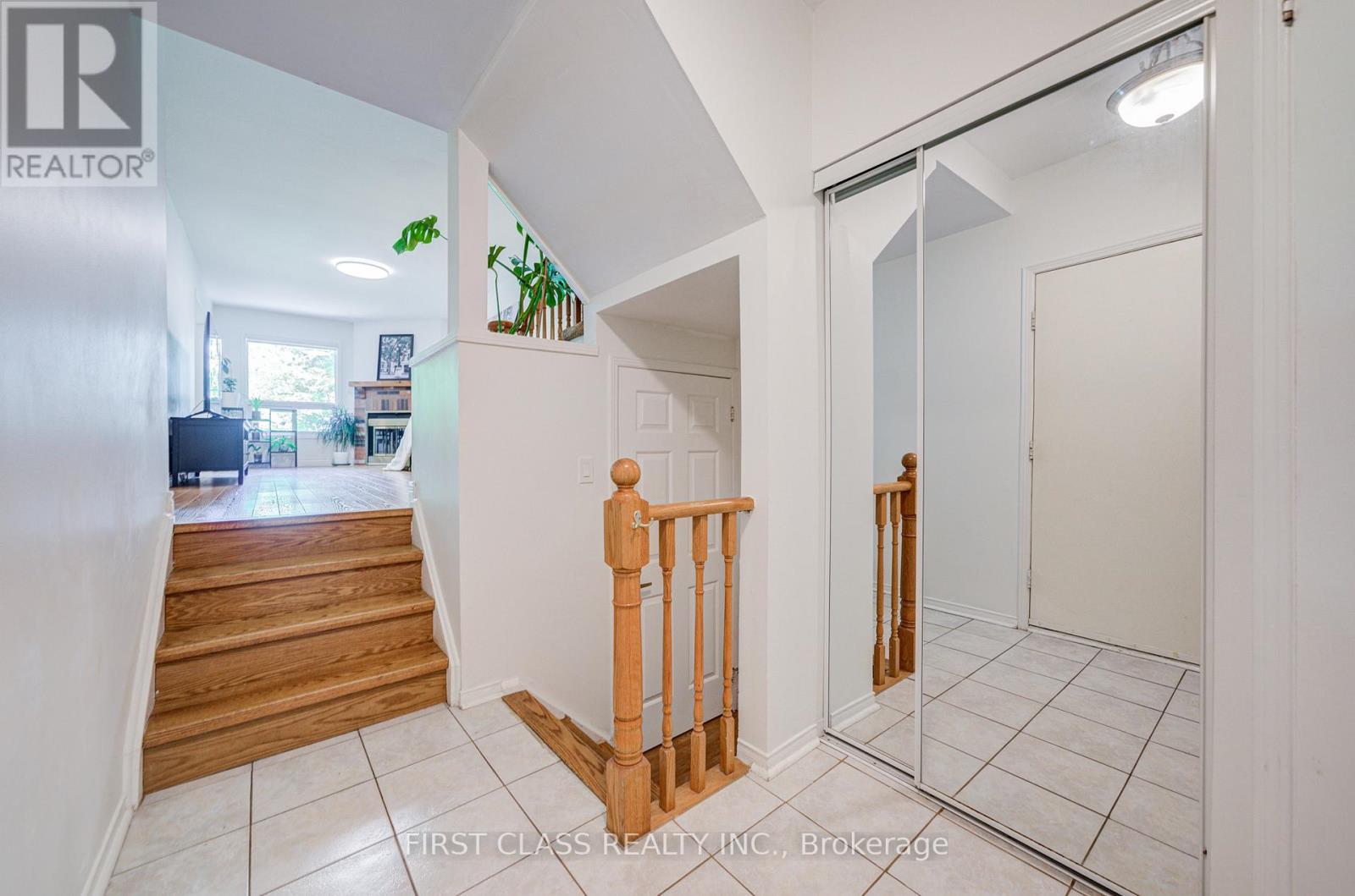 Row / Townhouse for Sale in 33 - 4605 DONEGAL DRIVE|Mississauga (Central Erin Mills), Ontario L5M4X7 3