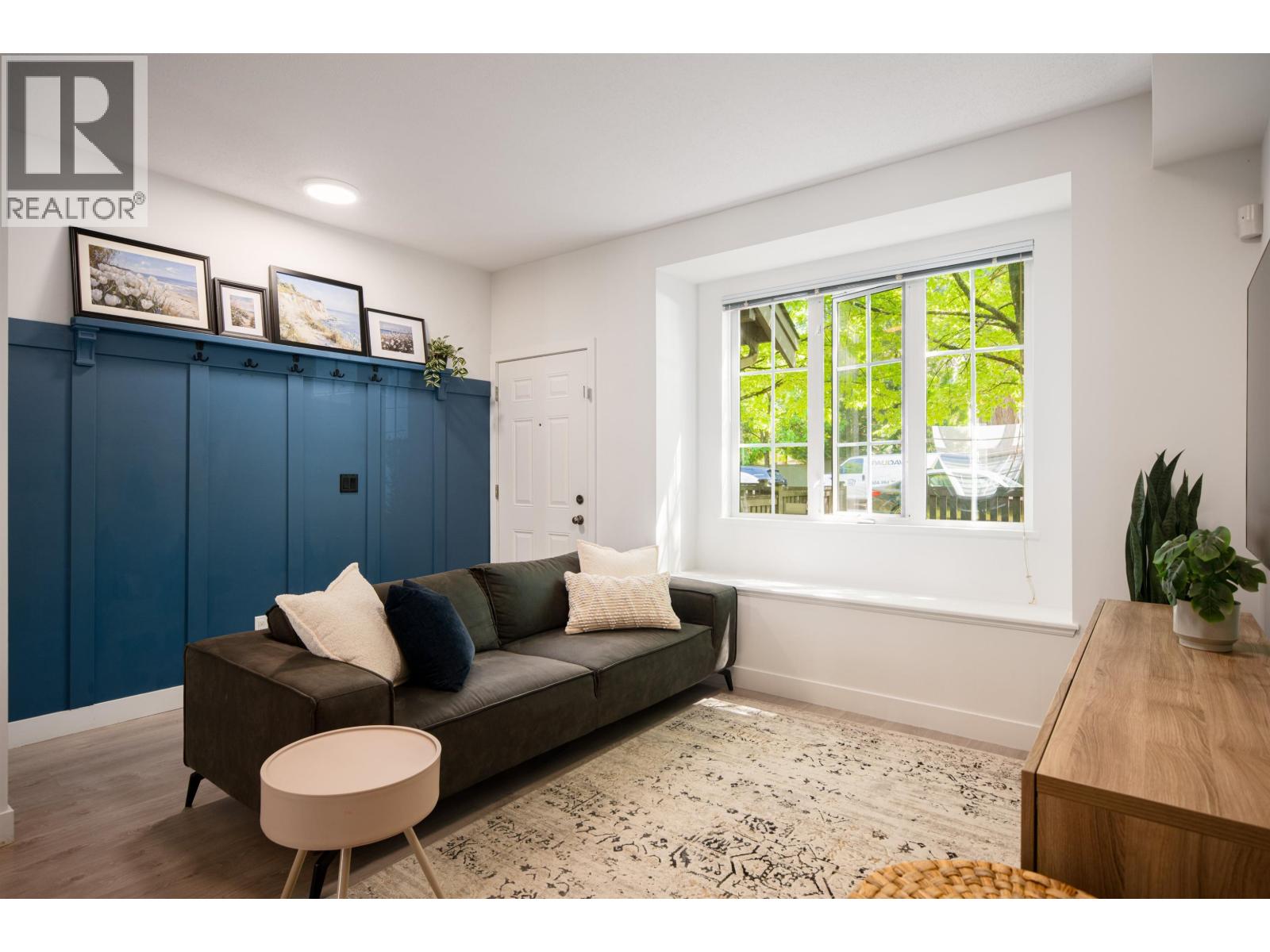 2 8533 CUMBERLAND PLACE|Burnaby, British Columbia V3N5C1