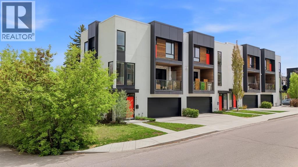 Row / Townhouse for Sale in 3620 17 Street SW|Calgary, Alberta T2T6X5