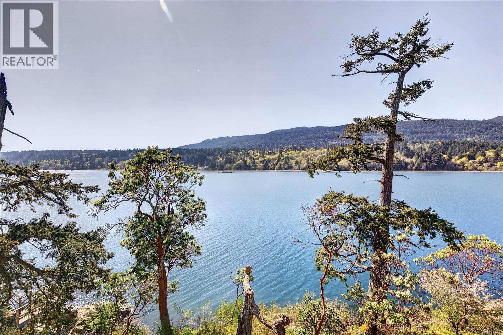 For sale: 117 Morningside Rd, Salt Spring, British Columbia V8K1X1 ...
