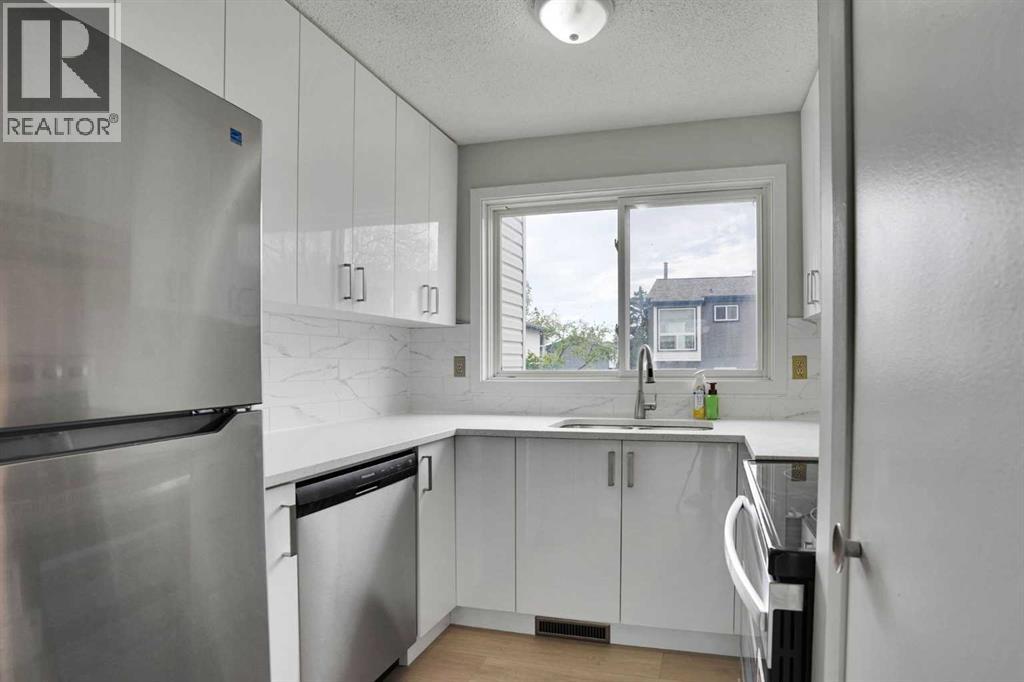 Row / Townhouse for Sale in 139, 6440 4 Street NW|Calgary, Alberta T2K1B8 4