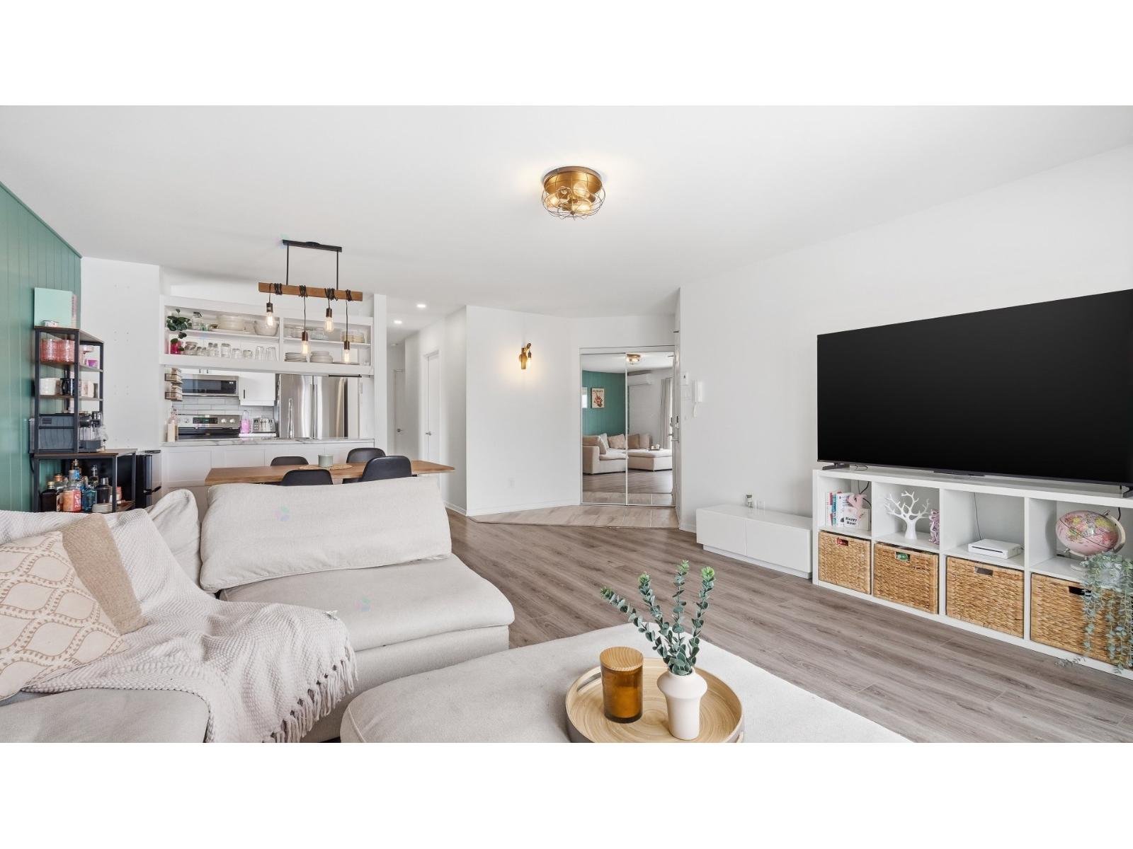 142 Rue Lafrance O., #301, Saint-Basile-le-Grand, Quebec J3N1P8