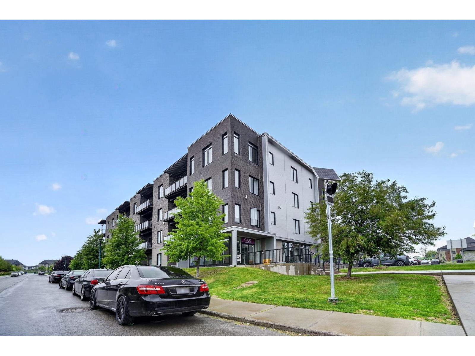 959 Rue Jules-Huot, #402, Laval (Chomedey), Quebec H7W0K1