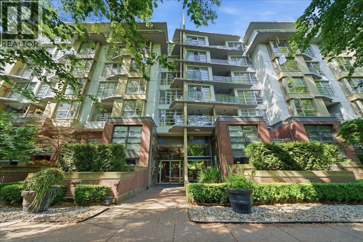 310 2137 W 10TH AVENUE|Vancouver, British Columbia V6K4W4