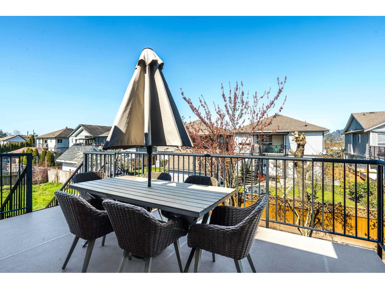 For sale: 34831 1 AVENUE, Abbotsford, British Columbia V2S8C1