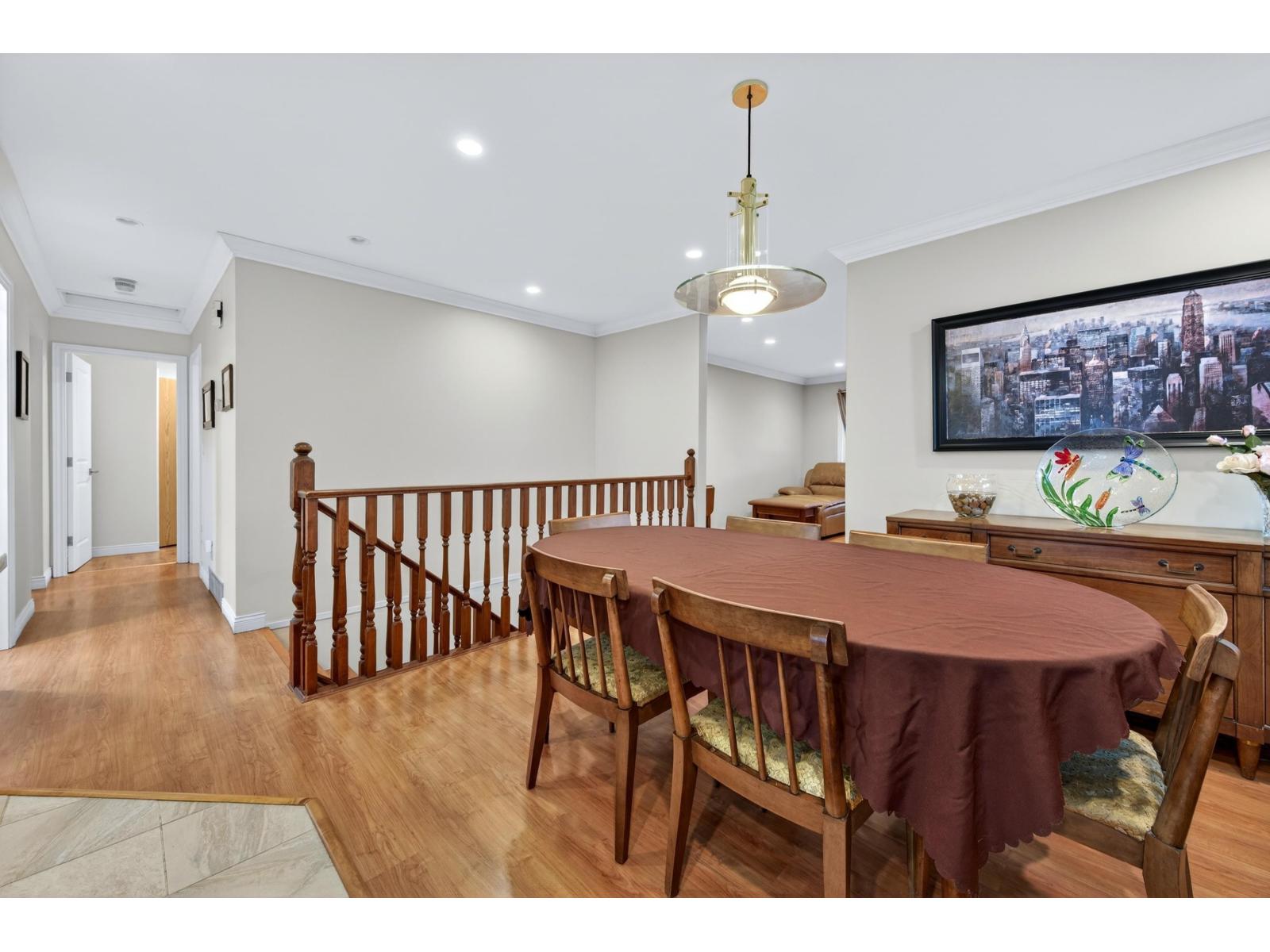 For sale: 10014 156 STREET, Surrey, British Columbia V3R4L5