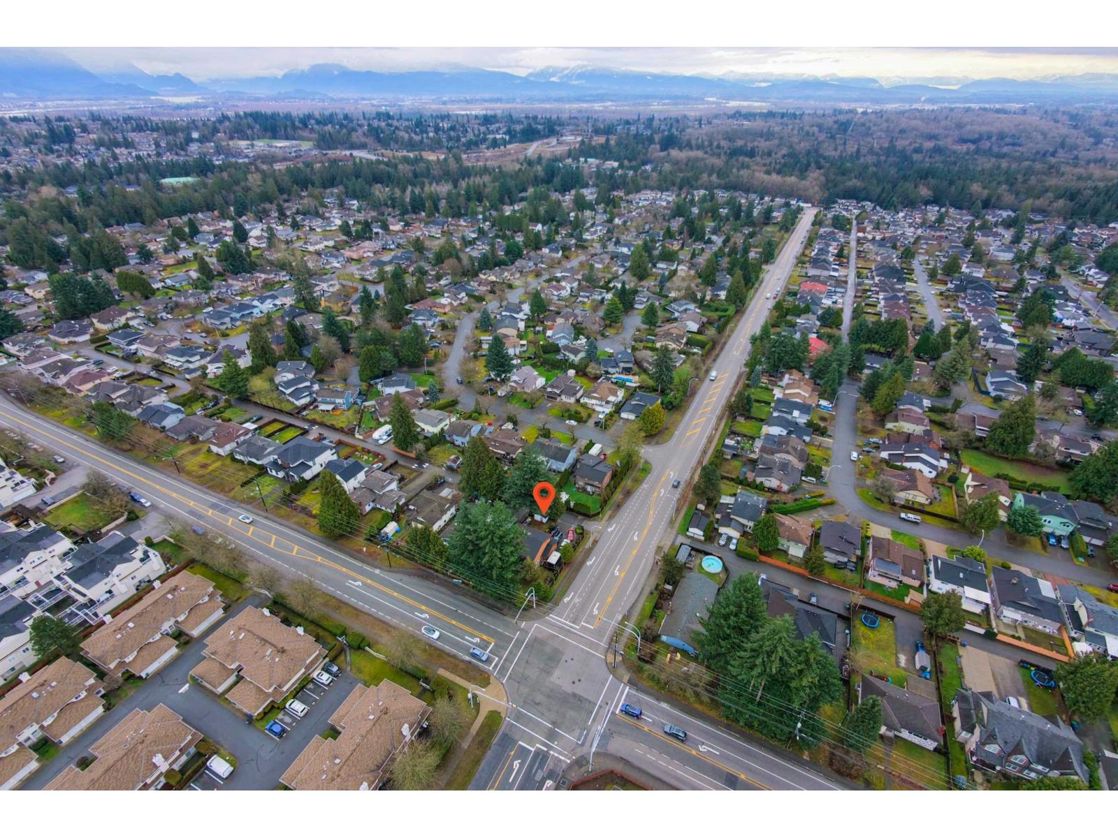 For sale: 10014 156 STREET, Surrey, British Columbia V3R4L5