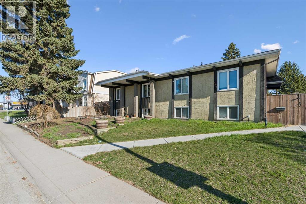 Duplex for Sale in 11175 Sacramento Drive SW|Calgary, Alberta T2W0J6