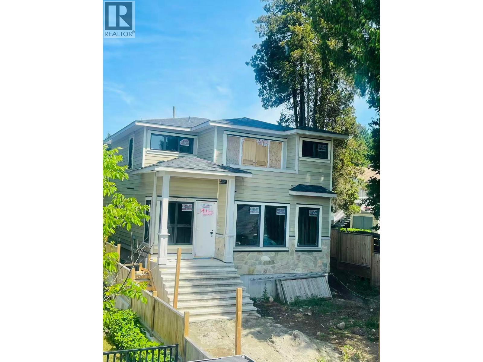 102 765 EDGAR AVENUE|Coquitlam, British Columbia V3K2J3
