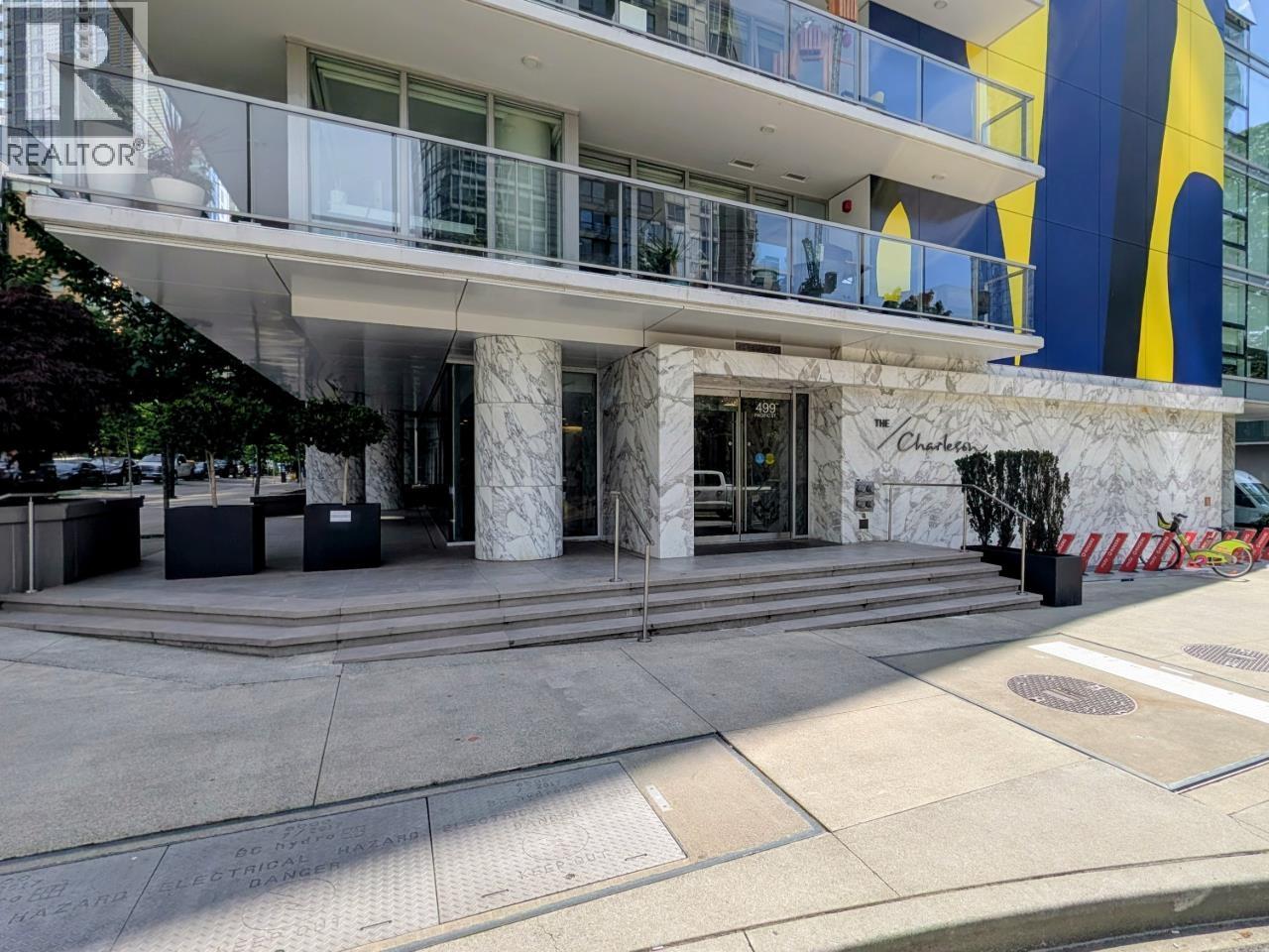3302 499 PACIFIC STREET|Vancouver, British Columbia V6B0N4