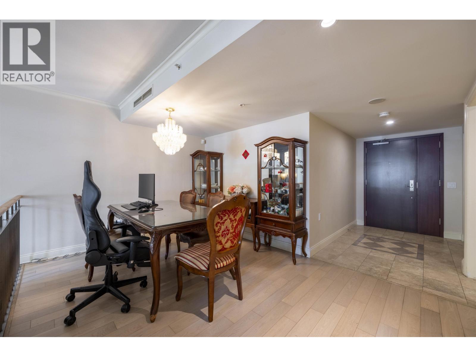 205 638 W 45TH AVENUE|Vancouver, British Columbia V5Z4R8