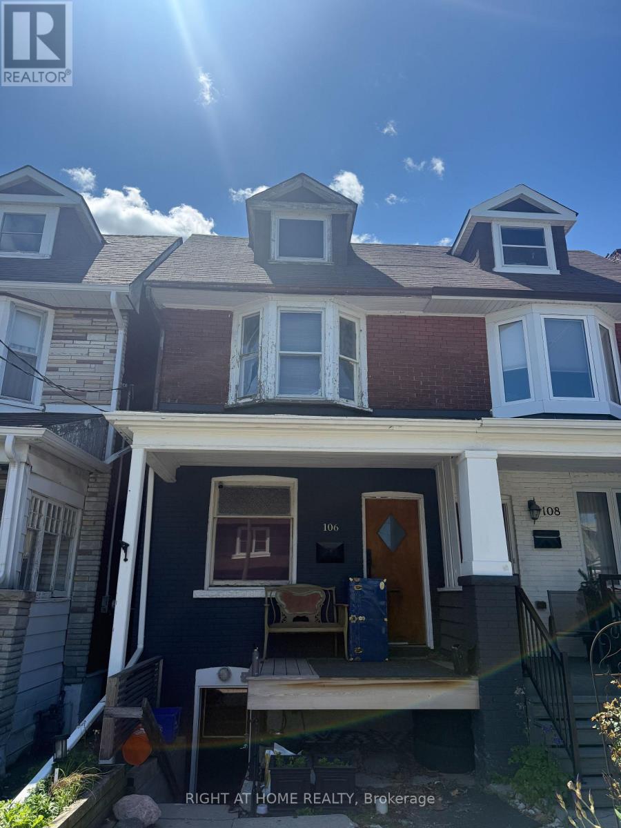 106 DONLANDS AVENUE, Toronto (Danforth), Ontario M4J3P1