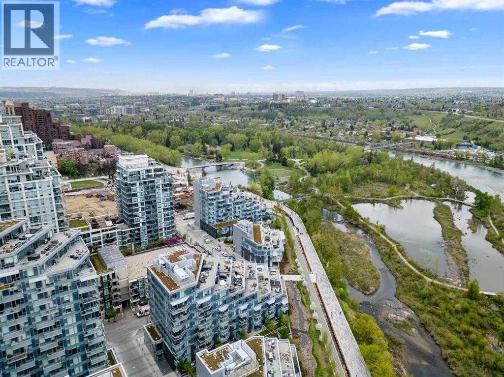 Apartment for Sale in 1723, 222 Riverfront Avenue SW|Calgary, Alberta T2P0W3 2