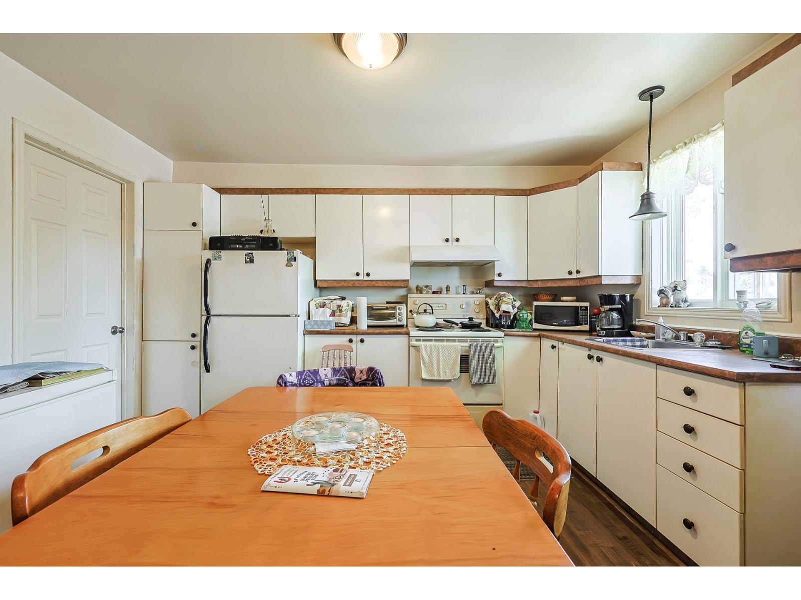 For sale: 7 Rue Ste-Julie E., Saint-André-Avellin, Quebec J0V1W0