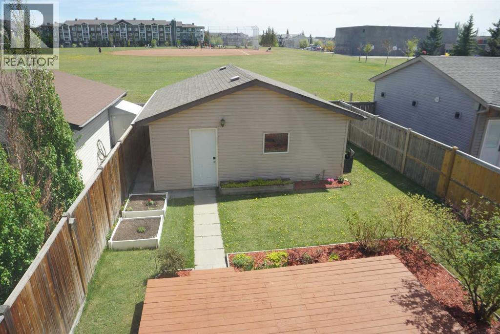 House for Sale in 383 Prestwick Close SE|Calgary, Alberta T2Z4Y5 3