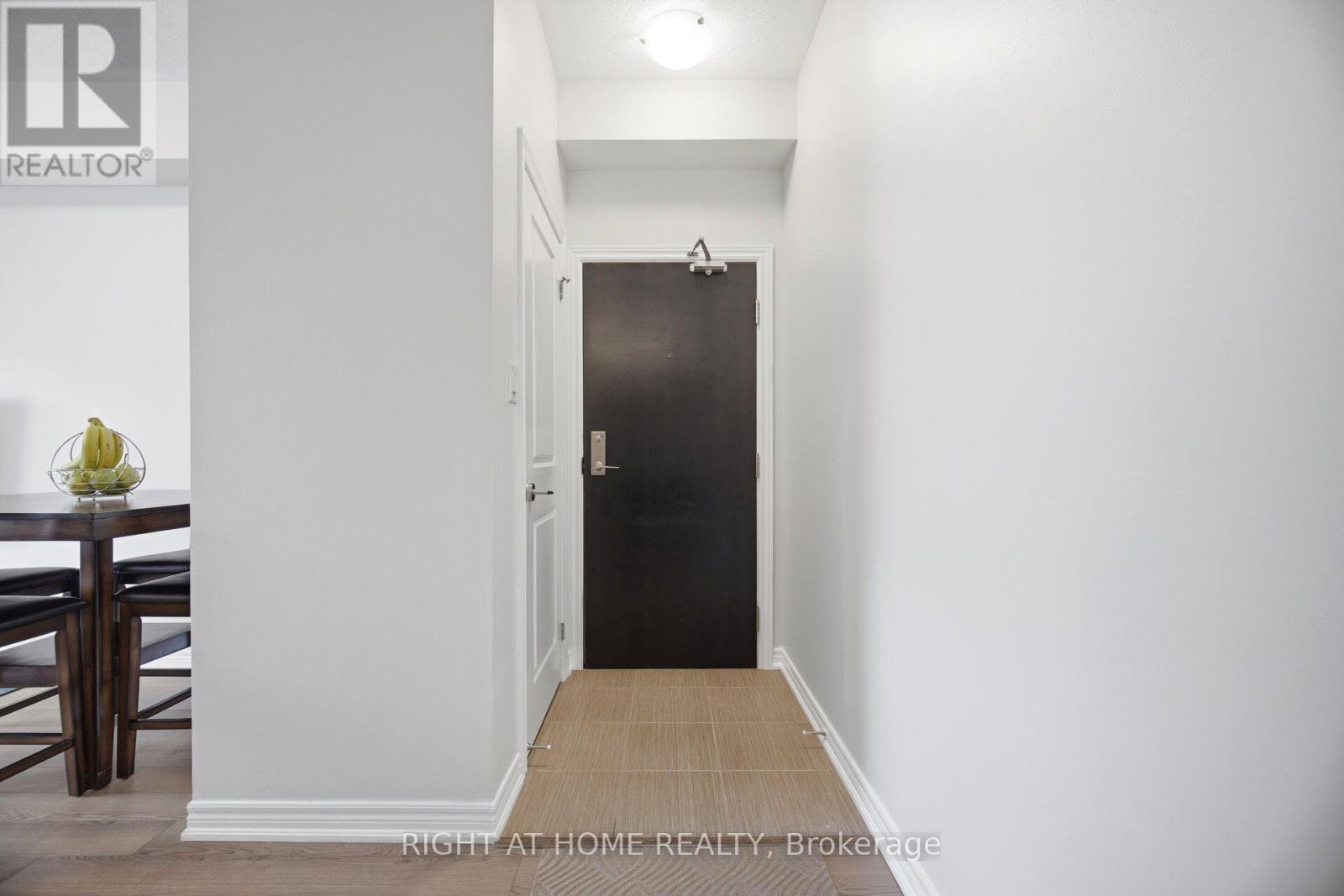 Row / Townhouse for Sale in 311 - 269 GEORGIAN DRIVE|Oakville (RO River Oaks), Ontario L6H0L1 4
