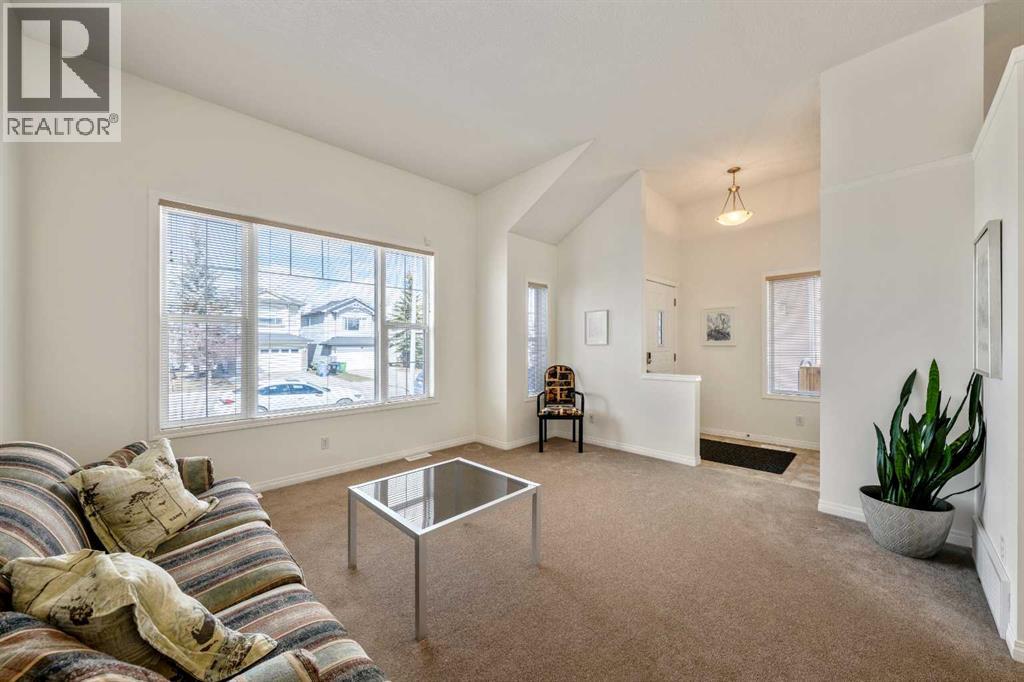 House for Sale in 1211 Everridge Drive SW|Calgary, Alberta T2Y4T2 4