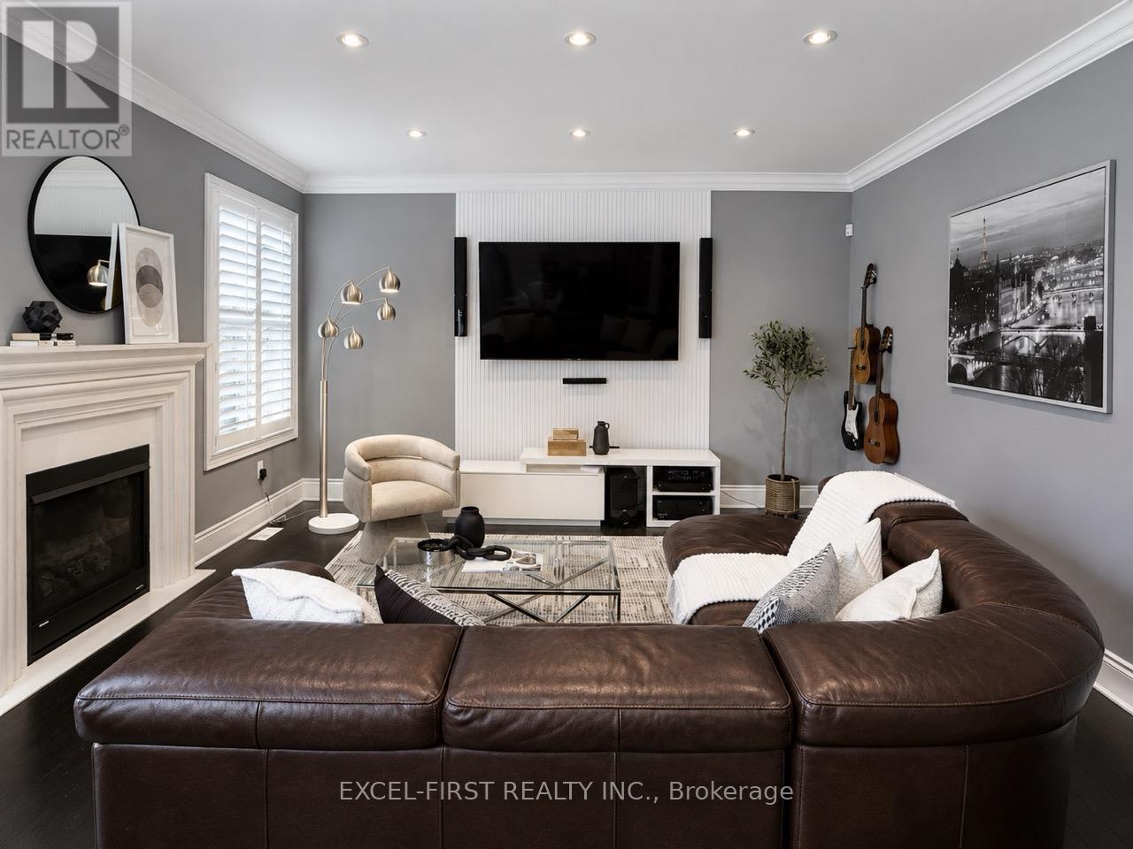 For sale: 117 NOVAN CRESCENT, Aurora, Ontario L4G0X7 - N13212272 ...