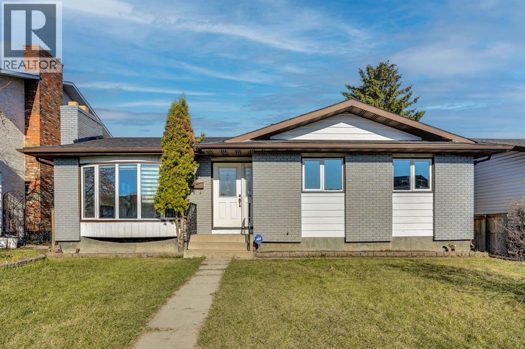 House for Sale in 20 Templehill Crescent NE|Calgary, Alberta T1Y4C5