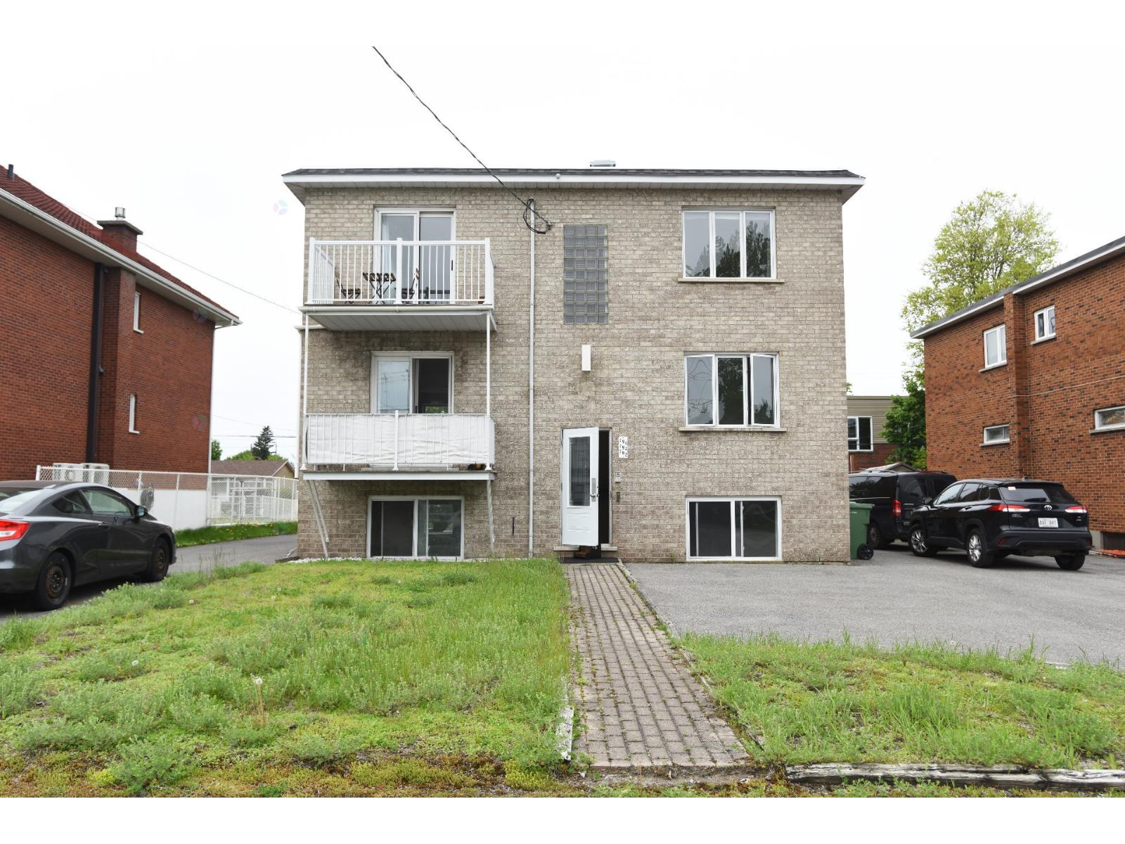 For sale: 792-796 Rue Lamarre, La Prairie, Quebec J5R1M7 - 9895222