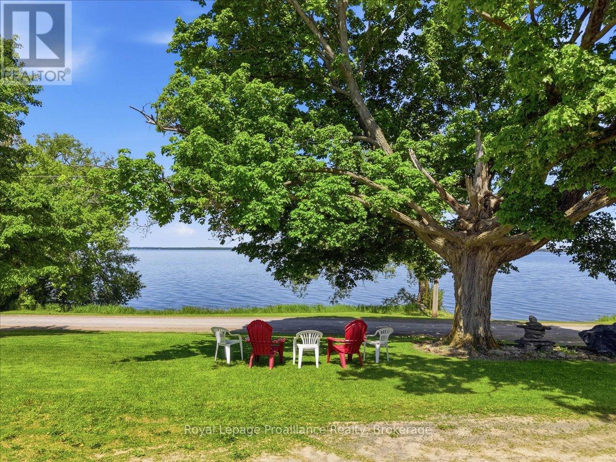 906 N BIG ISLAND ROAD