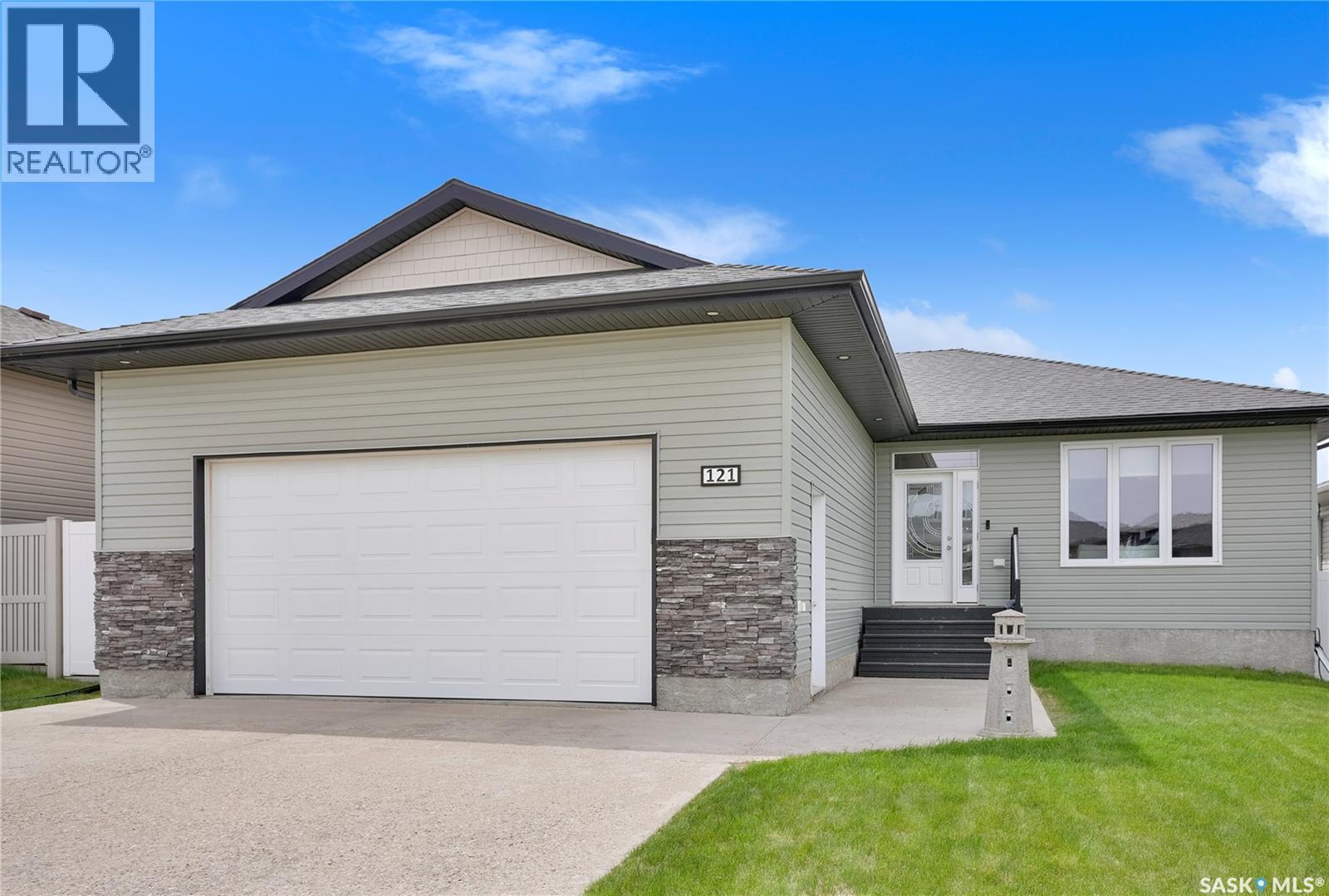 121 Everton CRESCENT