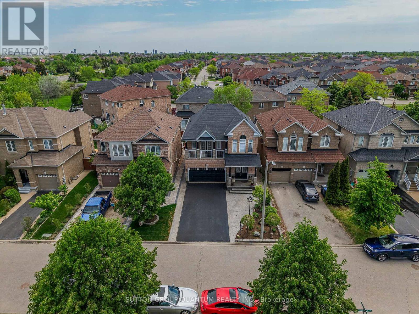 35 DEVONSLEIGH DRIVE