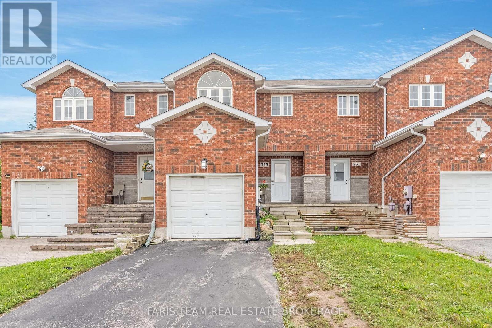 233 STANLEY STREET, Barrie (East Bayfield), Ontario L4M6X9