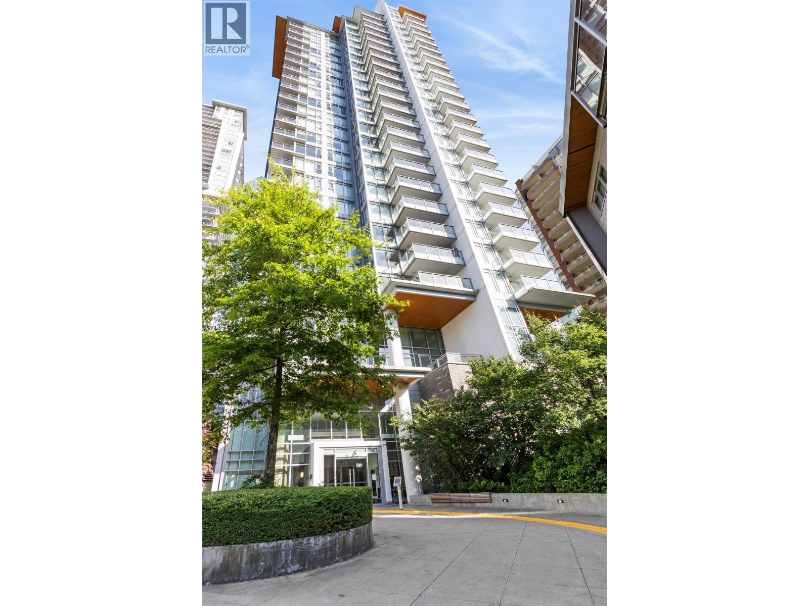 2009 520 COMO LAKE AVENUE|Coquitlam, British Columbia V3J0E8
