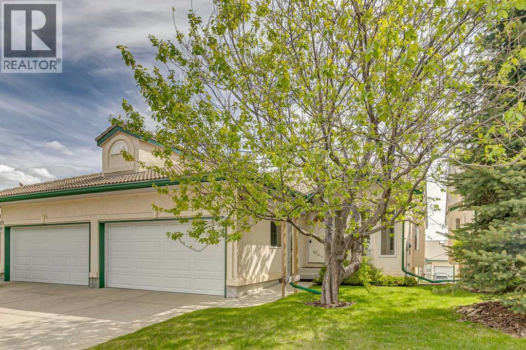 Duplex for Sale in 14 Strathearn Gardens SW|Calgary, Alberta T3H2R1