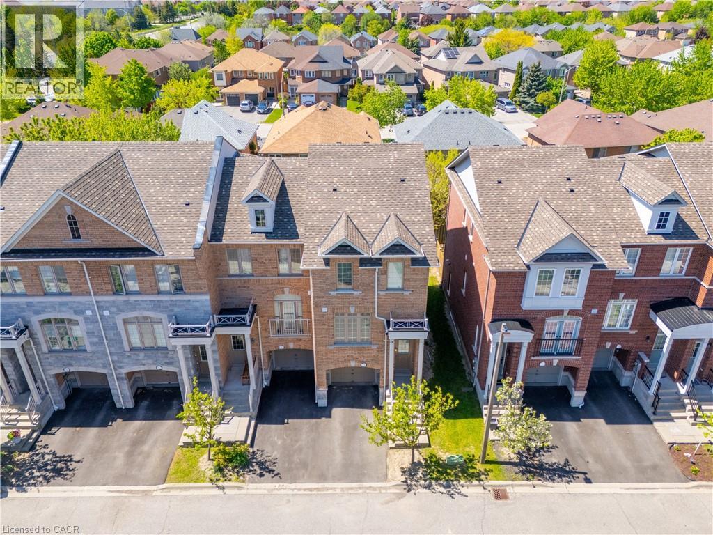 Row / Townhouse for Sale in 7214 TRIUMPH Lane|Mississauga, Ontario L5N0C5 4