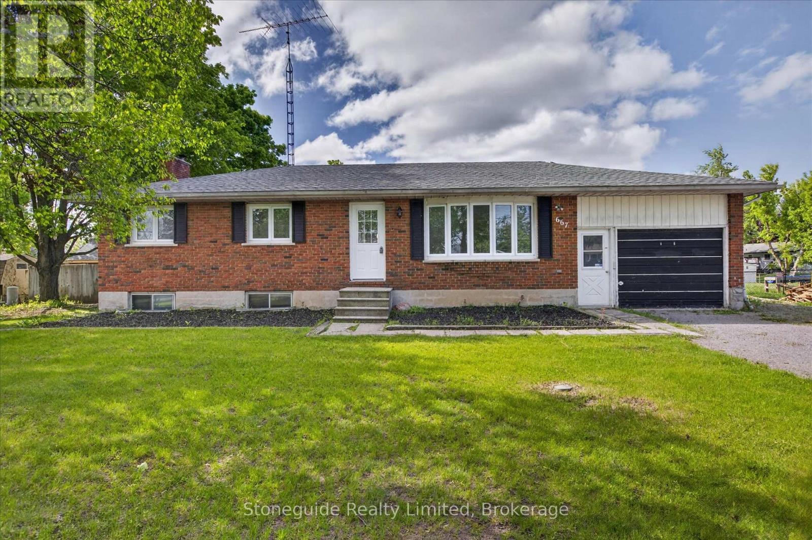 667 SKYLINE ROAD