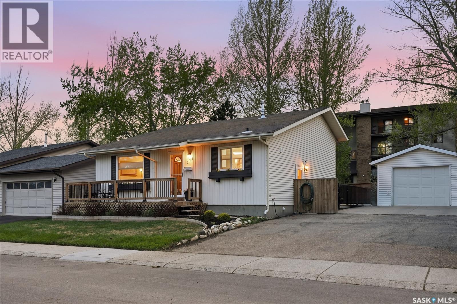 171 Coldspring CRESCENT