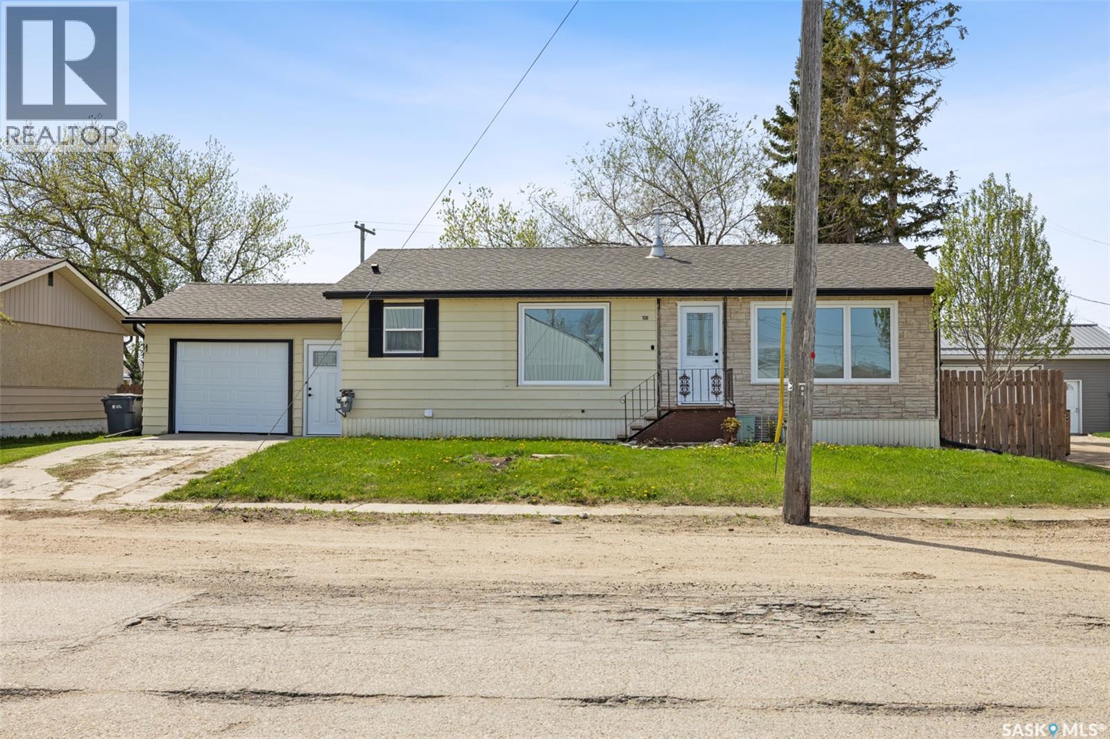 108 1st AVENUE W