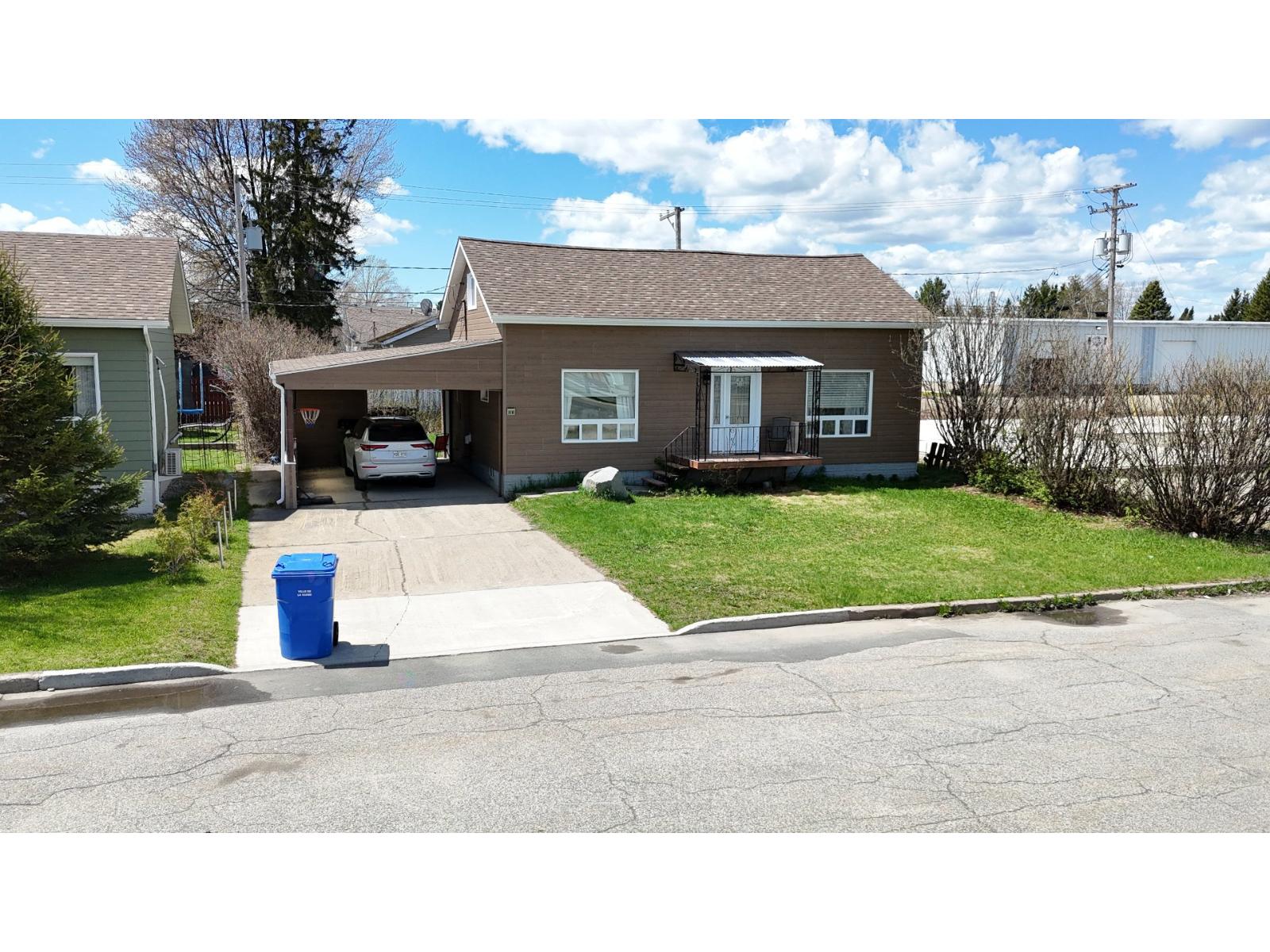 510 1re Rue E., La Sarre, Quebec J9Z3S6