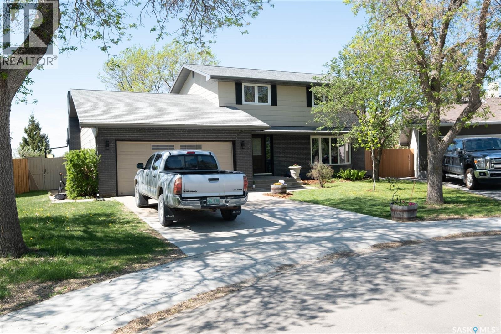 324 Lockwood ROAD
