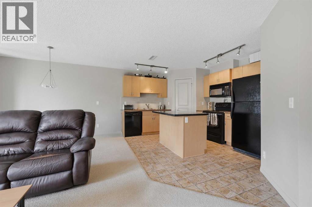 Row / Townhouse for Sale in 18 Auburn Bay Common SE|Calgary, Alberta T3M0M3 2