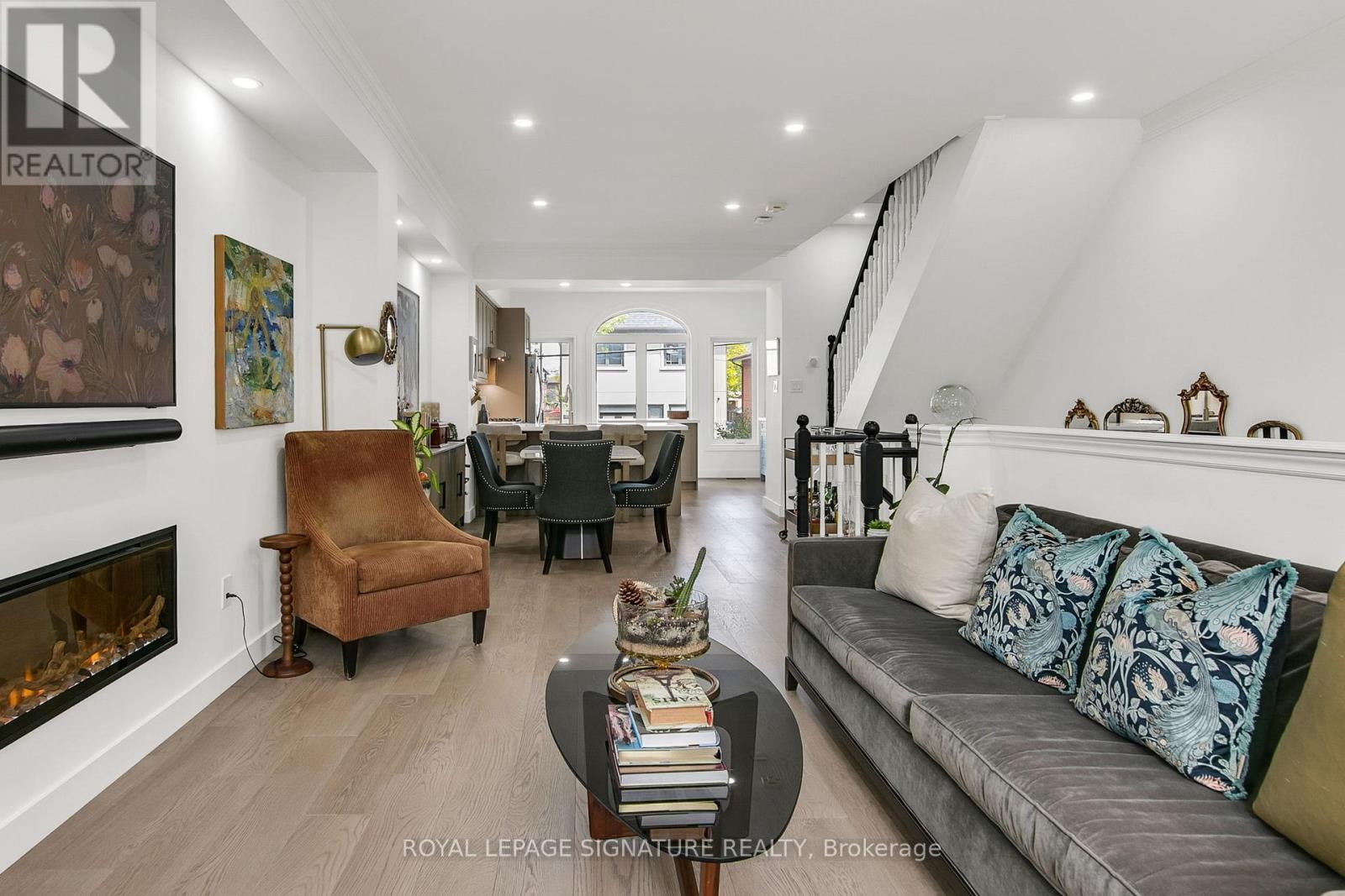 Row / Townhouse for Sale in 41 SAN REMO TERRACE|Toronto (Mimico), Ontario M8Z6C6 4