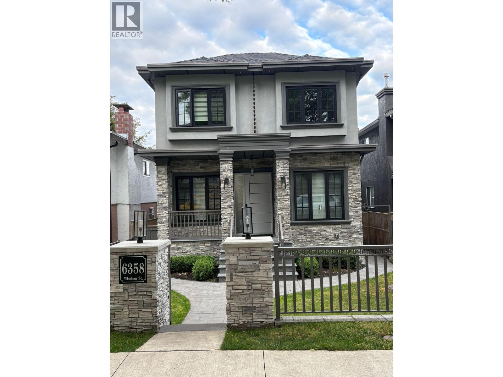 1 6358 WINDSOR STREET|Vancouver, British Columbia V5W3J5