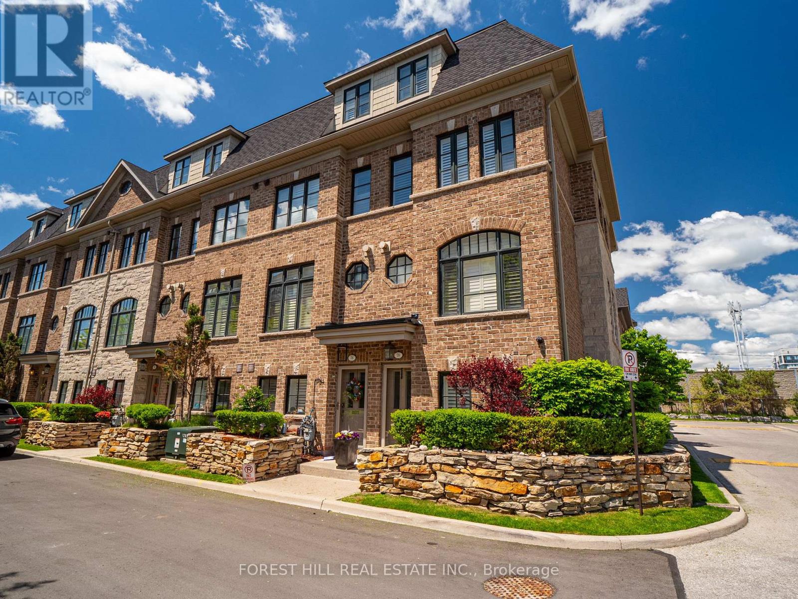 Row / Townhouse for Sale in 78 CORMIER HEIGHTS|Toronto (Mimico), Ontario M8W4S5