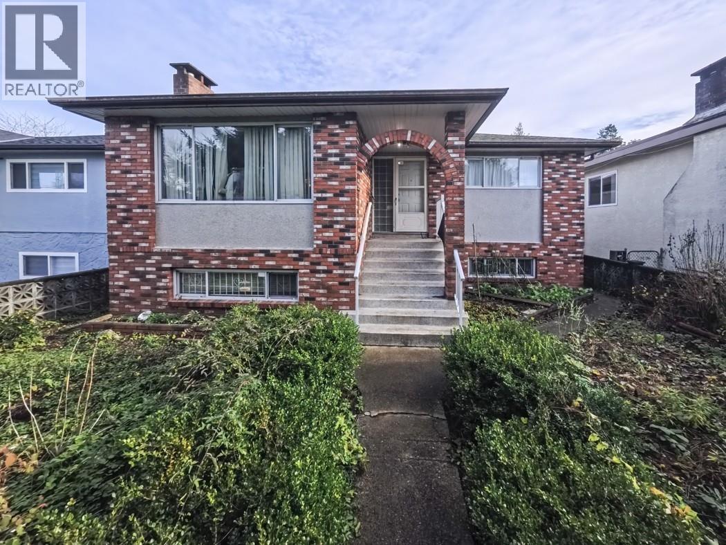6174 TYNE STREET|Vancouver, British Columbia V5S3L4