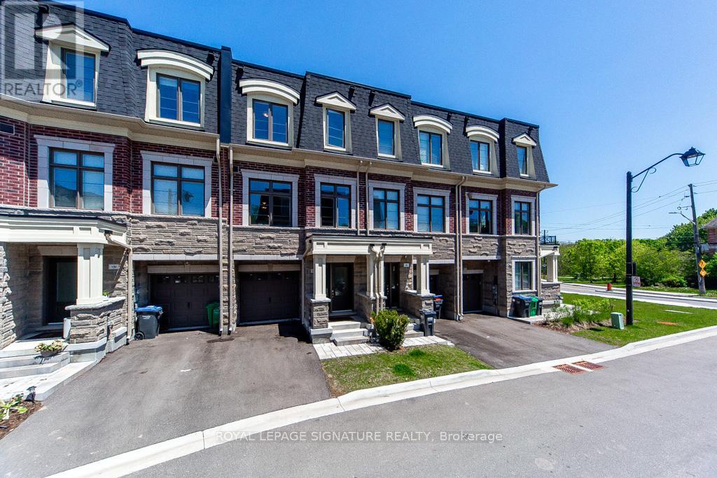 Row / Townhouse for Sale in 102 SALINA STREET|Mississauga (Streetsville), Ontario L5M2S5 4