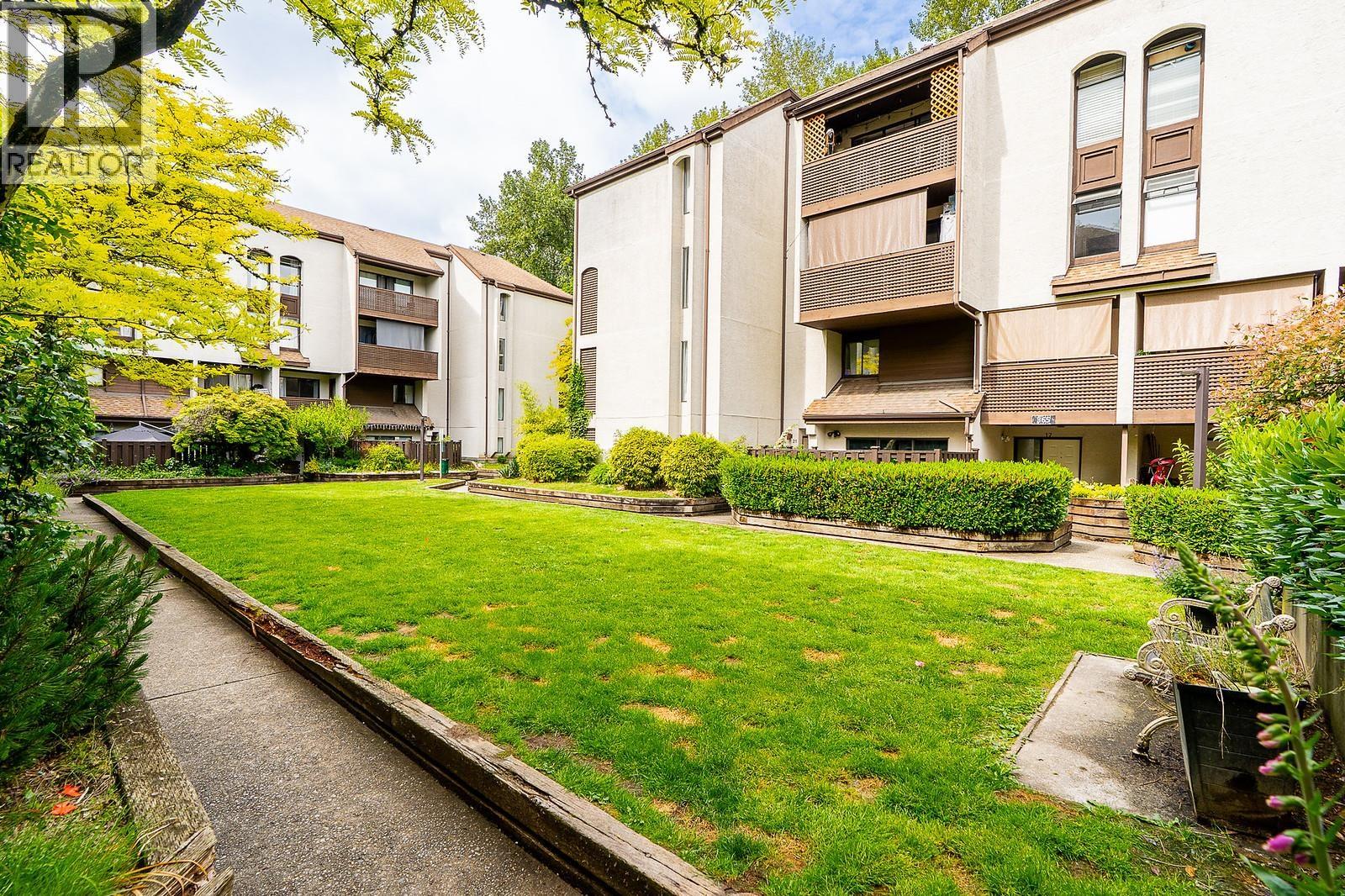 402 365 GINGER DRIVE|New Westminster, British Columbia V3L5L5