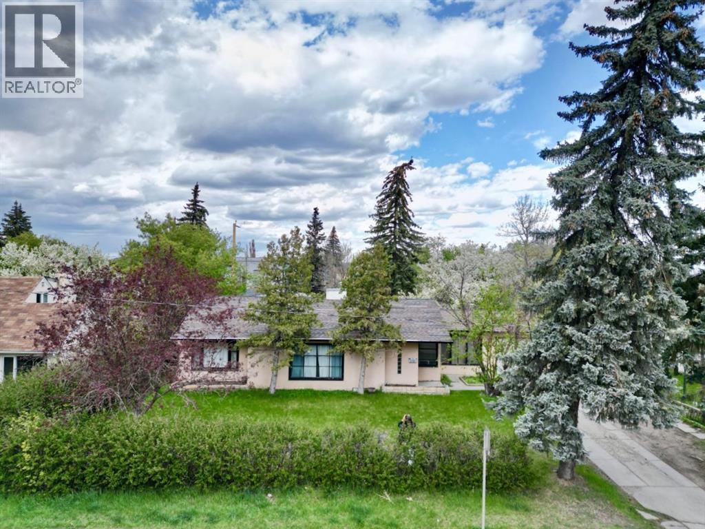 House for Sale in 2110 26 Avenue SW|Calgary, Alberta T2T1E6