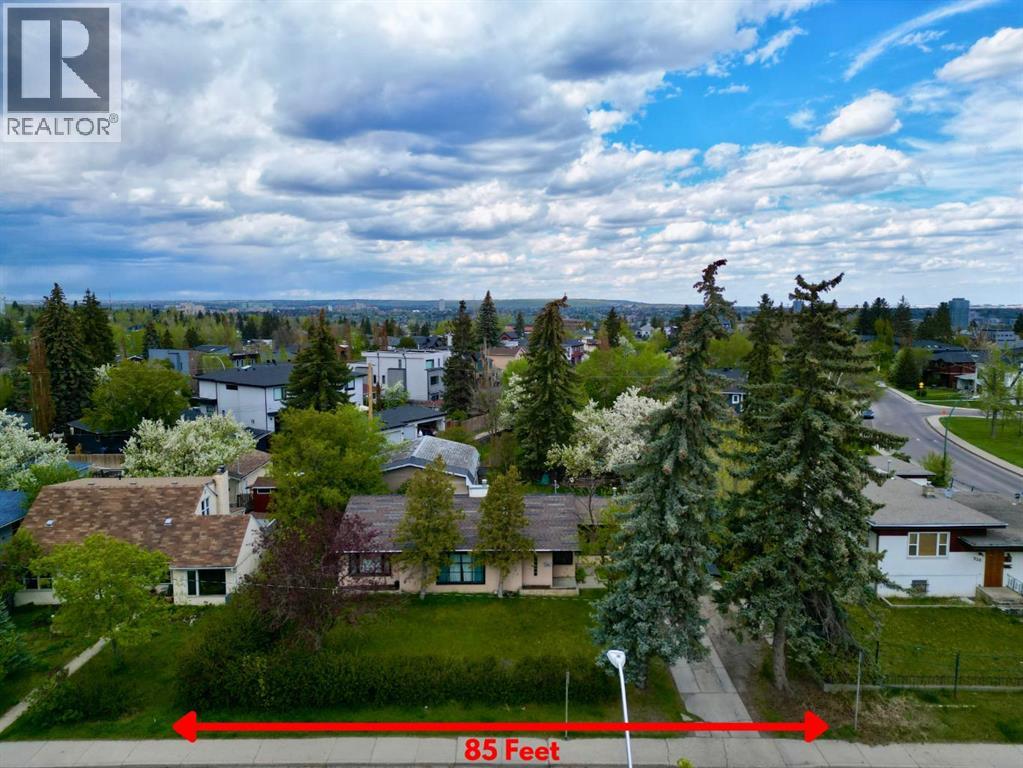 House for Sale in 2110 26 Avenue SW|Calgary, Alberta T2T1E6 2
