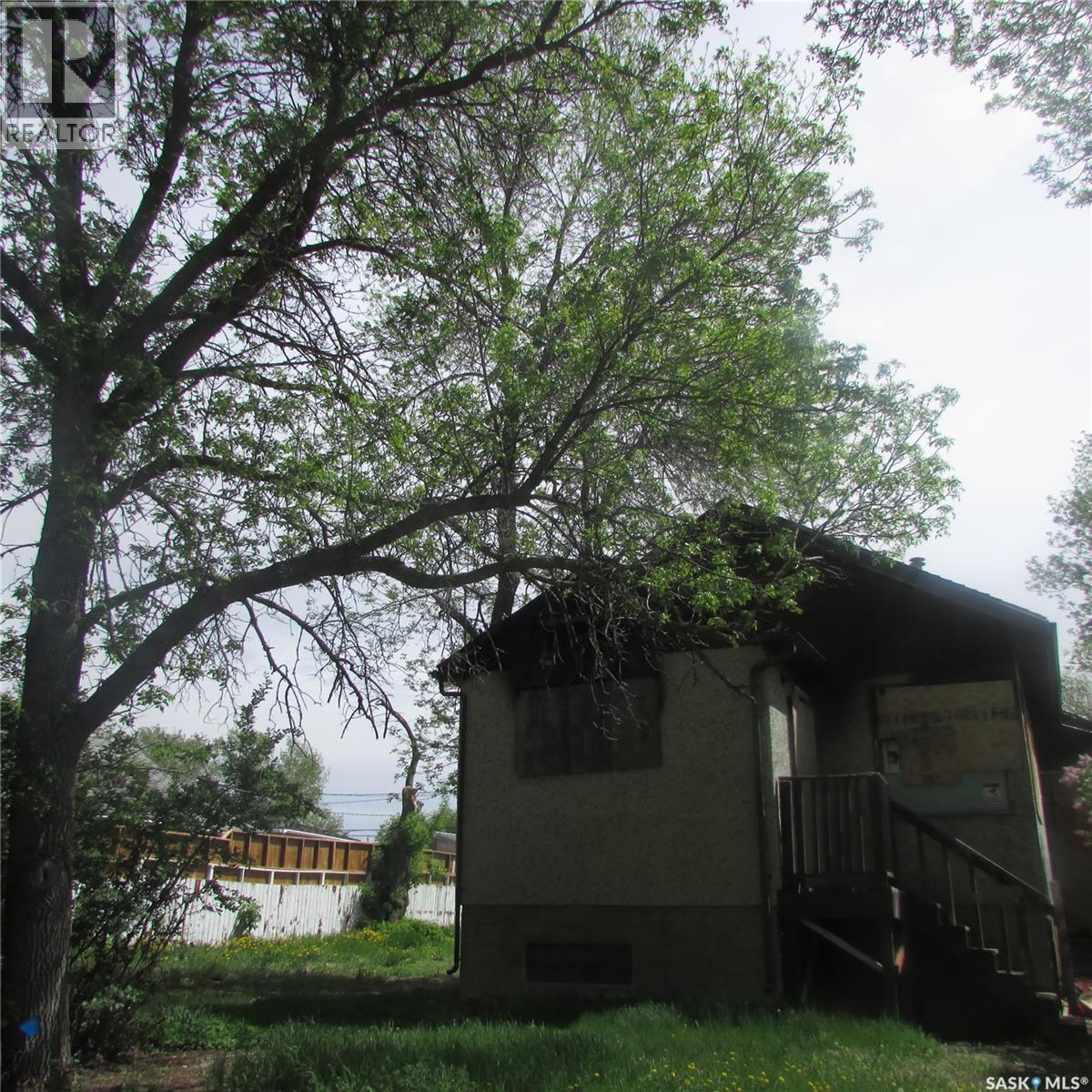 1051 Wascana STREET, Regina, Saskatchewan S4T4H8