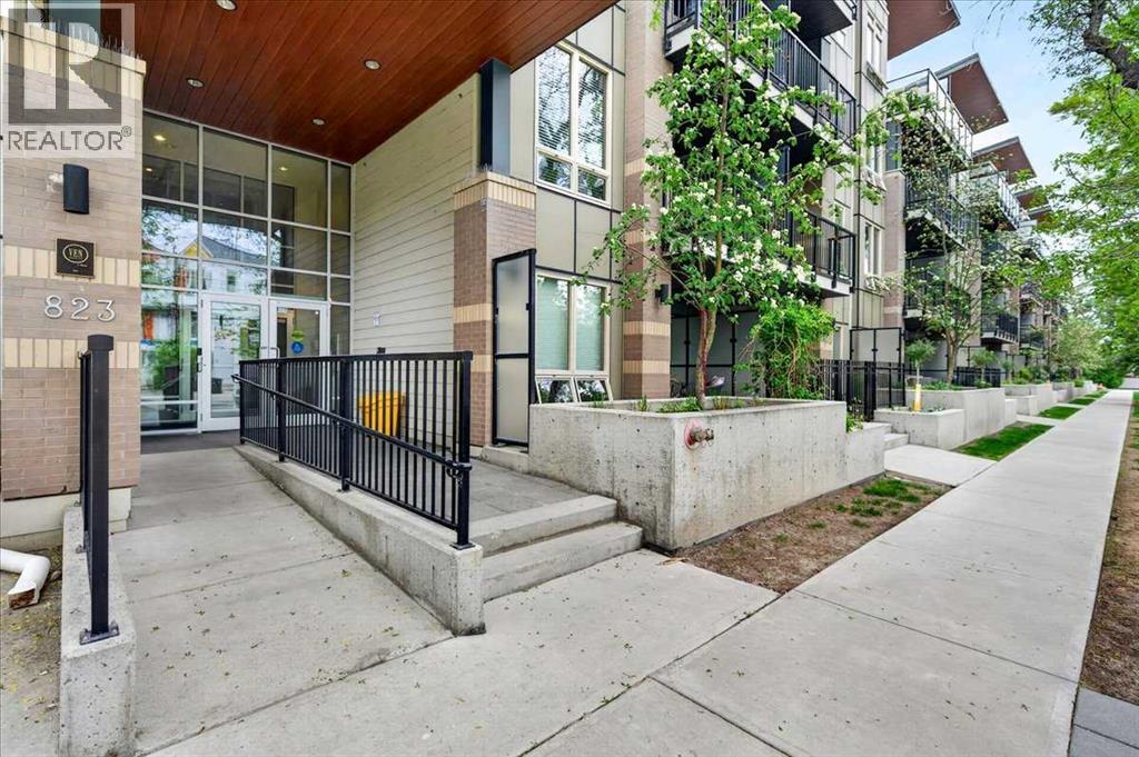 Apartment for Sale in 206, 823 5 Avenue NW|Calgary, Alberta T2N0R5 2