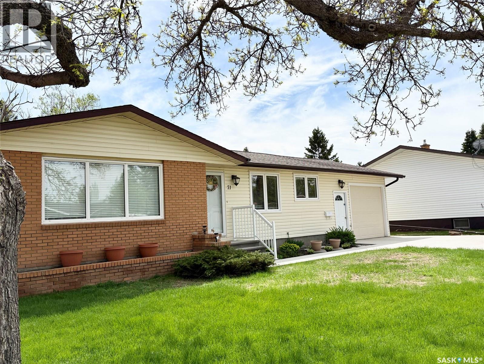 71 Dalebrooke DRIVE