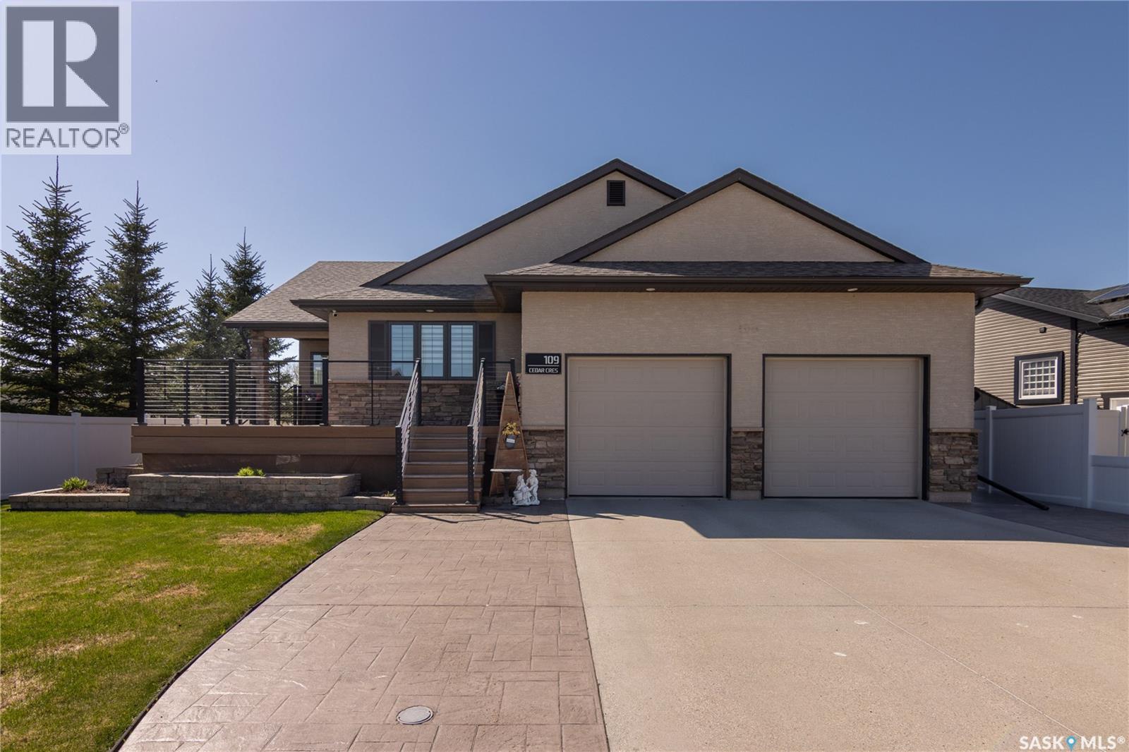 109 Cedar CRESCENT